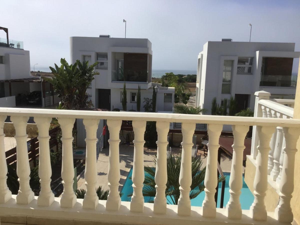 Carolyn Villa Is A Luxury 4-Bedroom Villa With Private Pool In Айя Напа Екстериор снимка