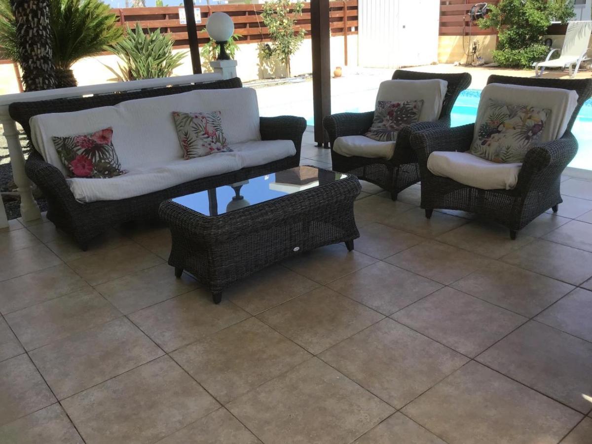 Carolyn Villa Is A Luxury 4-Bedroom Villa With Private Pool In Айя Напа Екстериор снимка